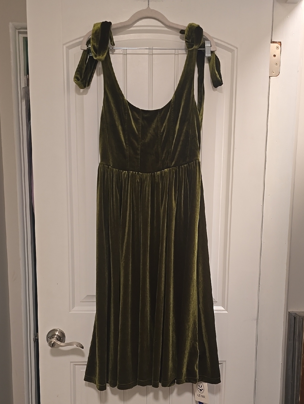 NWT CIDER Scoop Neck Olive Green Velvet Midi Dress with Tie Straps - Picture 5 of 9